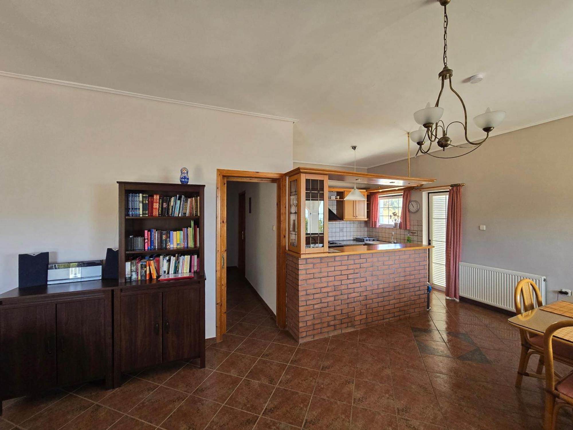 House Anatoli, Big Veranda With View, 11 Km To Airport Holiday home